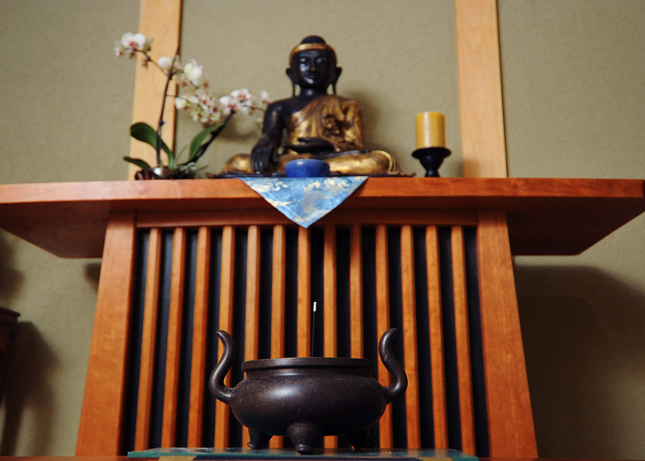 Image of a Buddhist meditation room at the U.S. Air Force Academy..