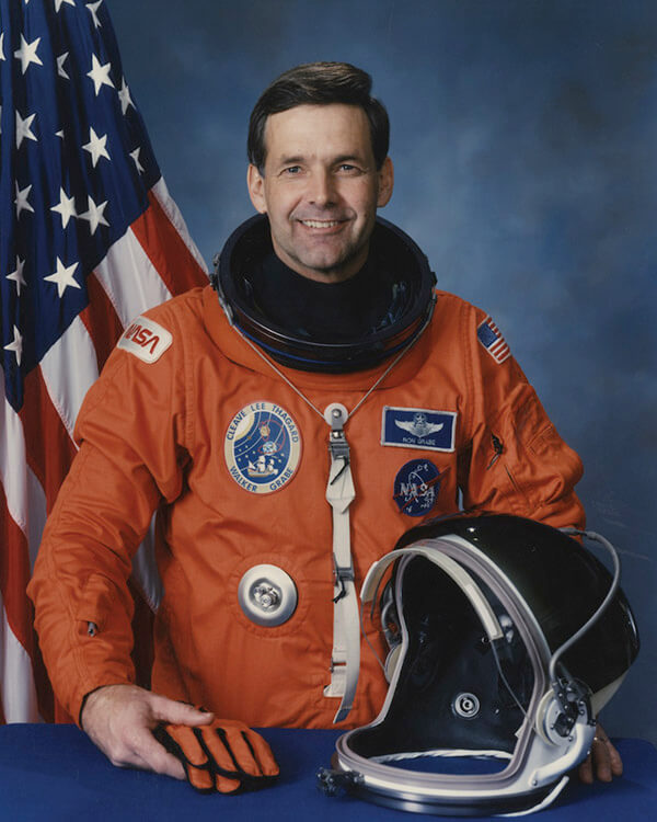 Astronaut Col. (ret) Ronald Grabe