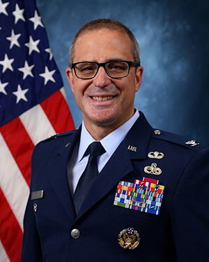 Official photo of Colonel Peter J. Gryzen