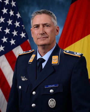 Lt Col Mueller