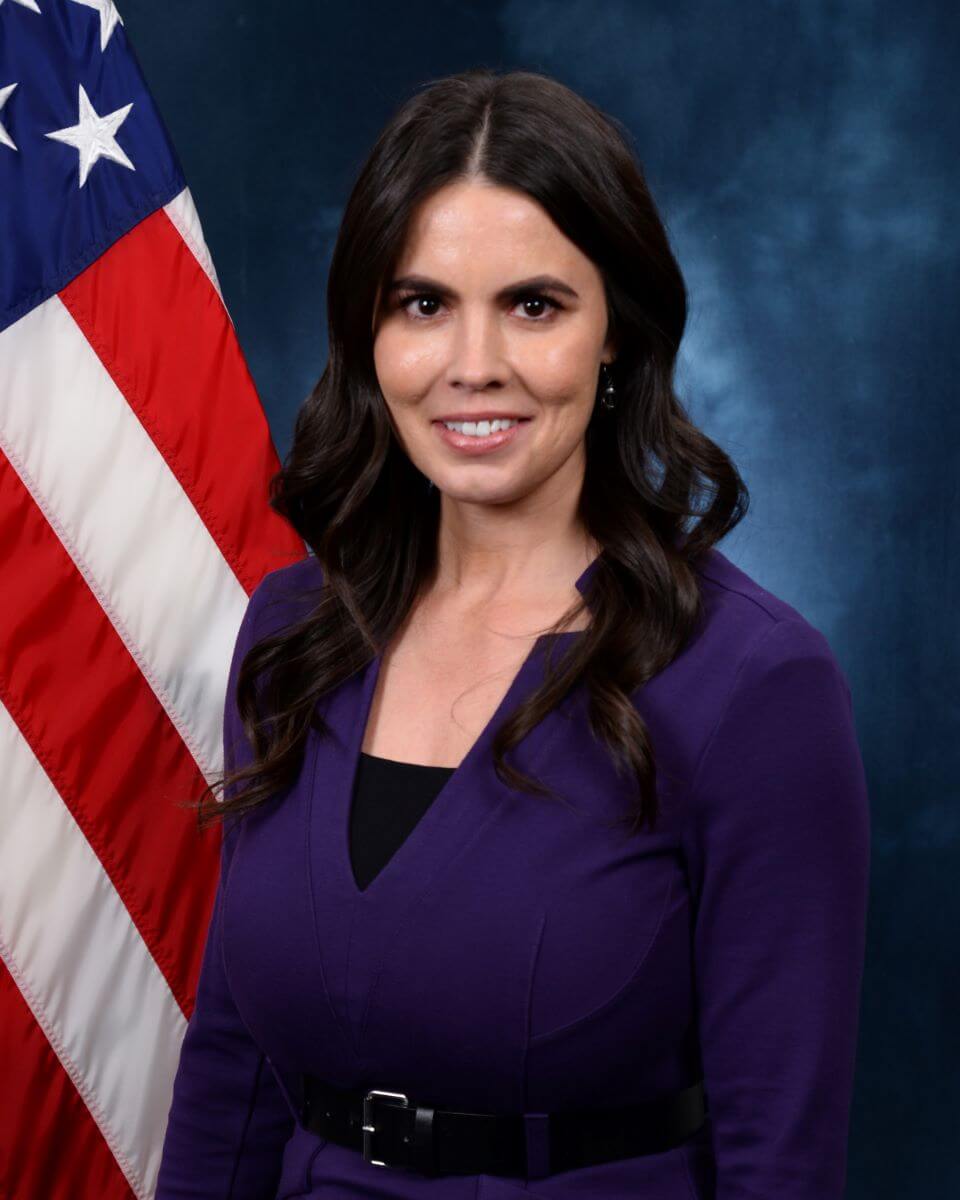 Dr. Kerry Chávez