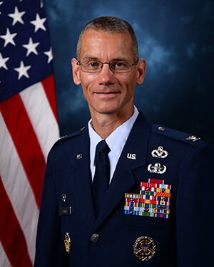 Official photo of Colonel Christopher J. Leonard
