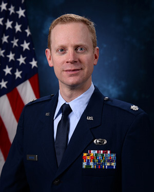 Official photo of Lt Col Richter