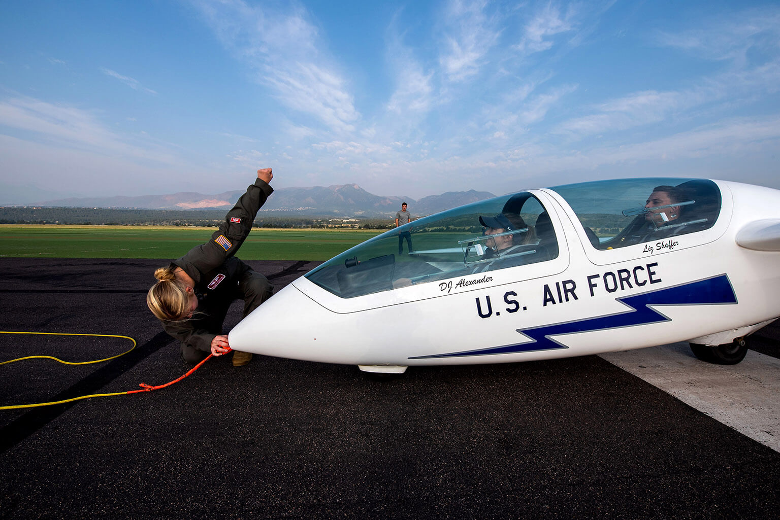 glider on tarmac