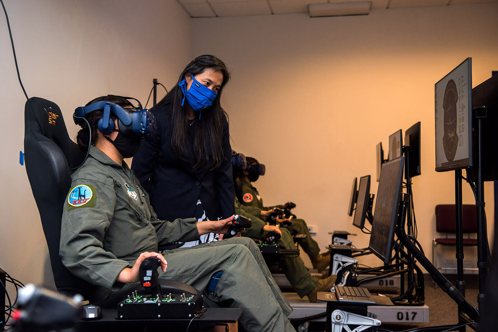 Viv Wu instructs cadet in virtual airmanship class